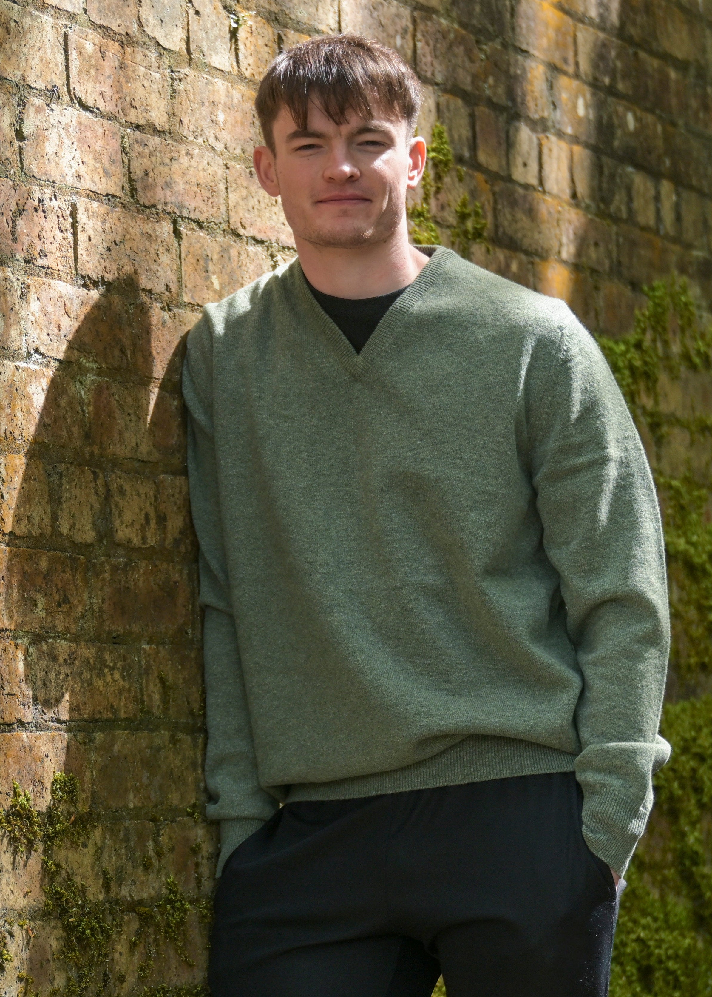 Men’s V-neck Jumper